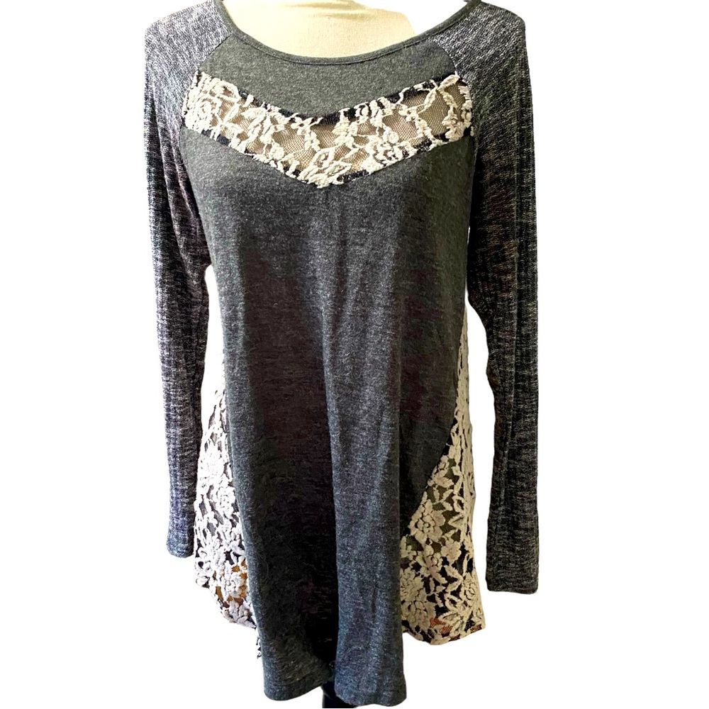 Altard state Women’s long sleeve grey tunic with lace detail (S)